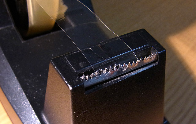 テープカッター ギザ刃の修理