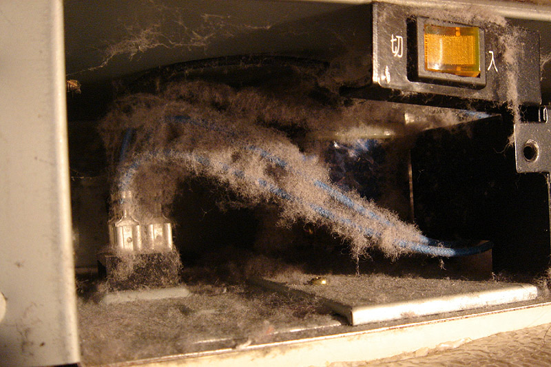 足元温風器ホットレディHL-601の掃除