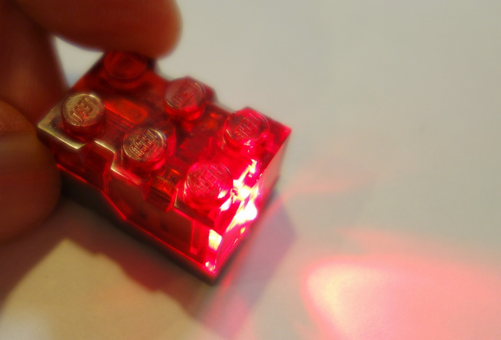 LED内蔵レゴブロックの電池交換